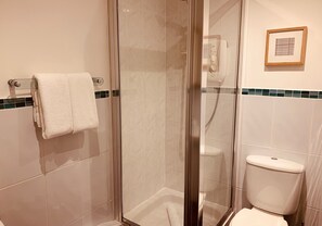 Hair dryer, towels - A one-bed apartment located right in the heart of the Grassmarket. Sleeps 4 (Edinburgh)