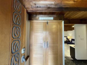 Room (Private Oceanfront Room Hot tub & Sea) | Exterior