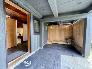 Chambre (Private Oceanfront Room Hot tub & Sea) | Extérieur