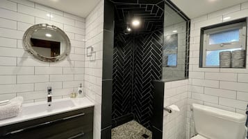 Room (Private Oceanfront Room Hot tub & Sea) | Exterior