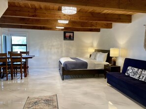 Chambre (Private Oceanfront Room Hot tub & Sea) | Extérieur