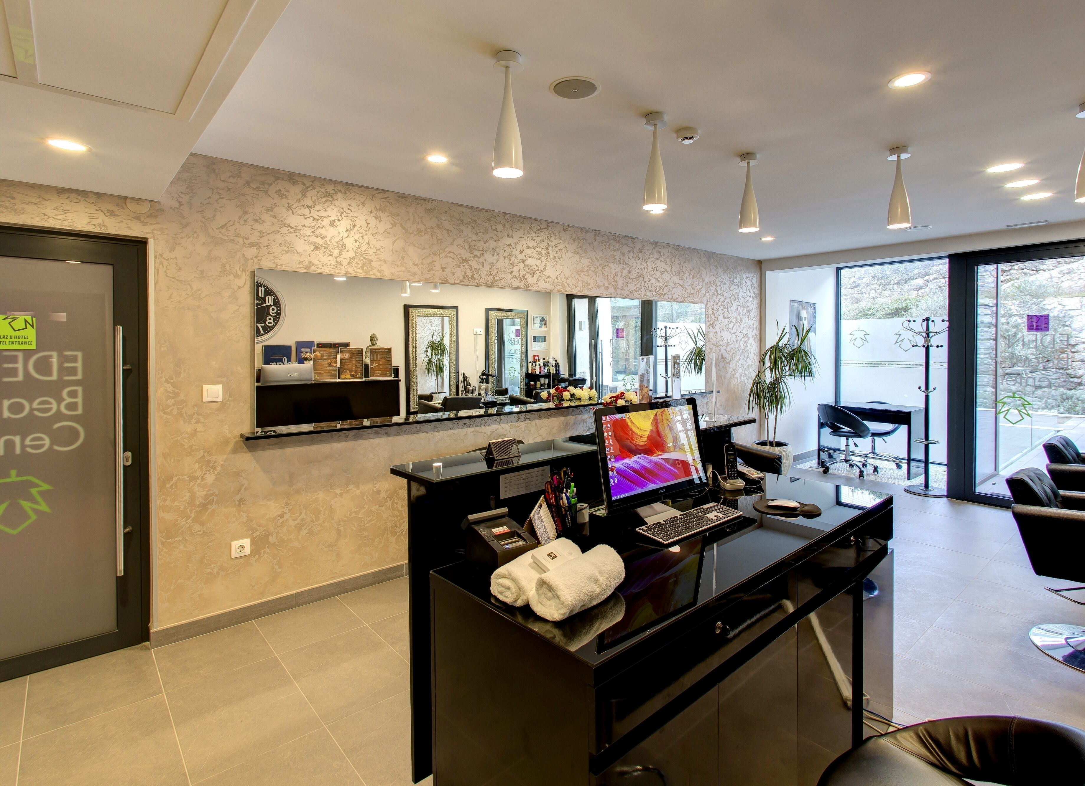 couples treatment room(s), sauna, steam room, turkish bath/hammam