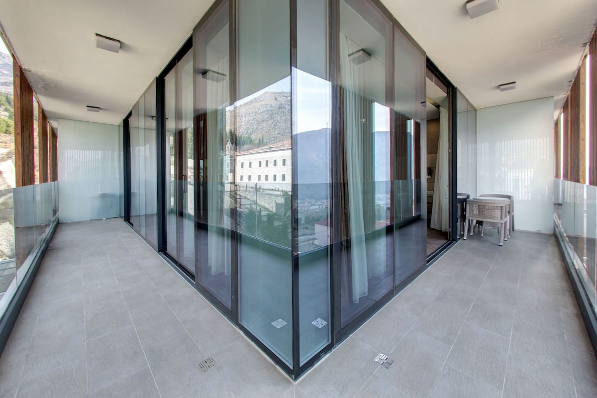 suite, balcony, city view | balcony view