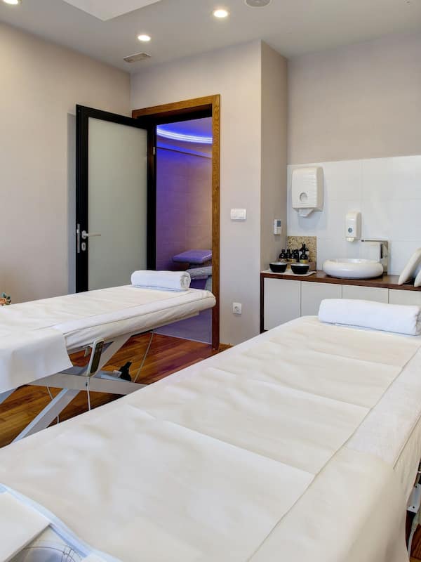 Phòng trị liệu đôi, phòng tắm hơi, phòng xông hơi