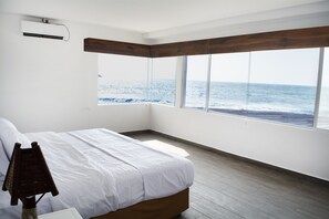 Room - Hotel La Piedra (Bahia de Caraquez)