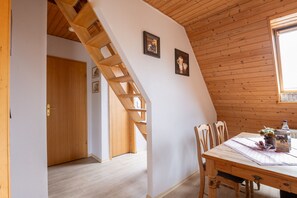 Dining - Vacation apartment OG Engelmann - Holiday apartments Engelmann 35107 OG and Helene 35179 (Holtland)