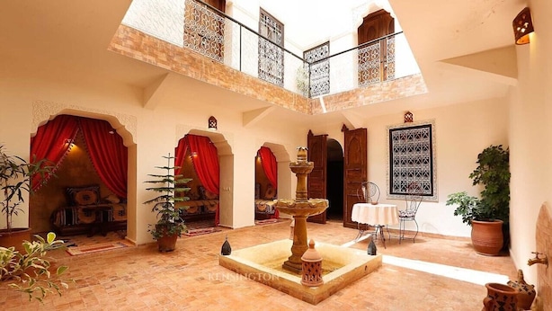 Unclassified image, 1 of 64, button - Ryad Bianco (Marrakech)