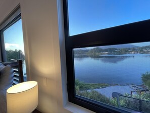 룸 (Private Oceanfront Room with hot tub ) | 욕실 | 욕조, 분사식 욕조, 헤어드라이어, 타월