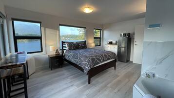 Room (Private Oceanfront Room with hot tub ) | 1 bedroom, WiFi (free), individually decorated, individually furnished