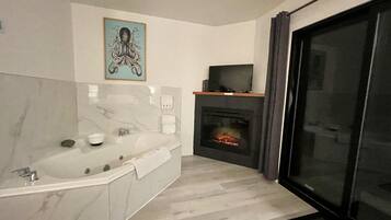 Kamer (Private Oceanfront Room with hot tub ) | Exterieur