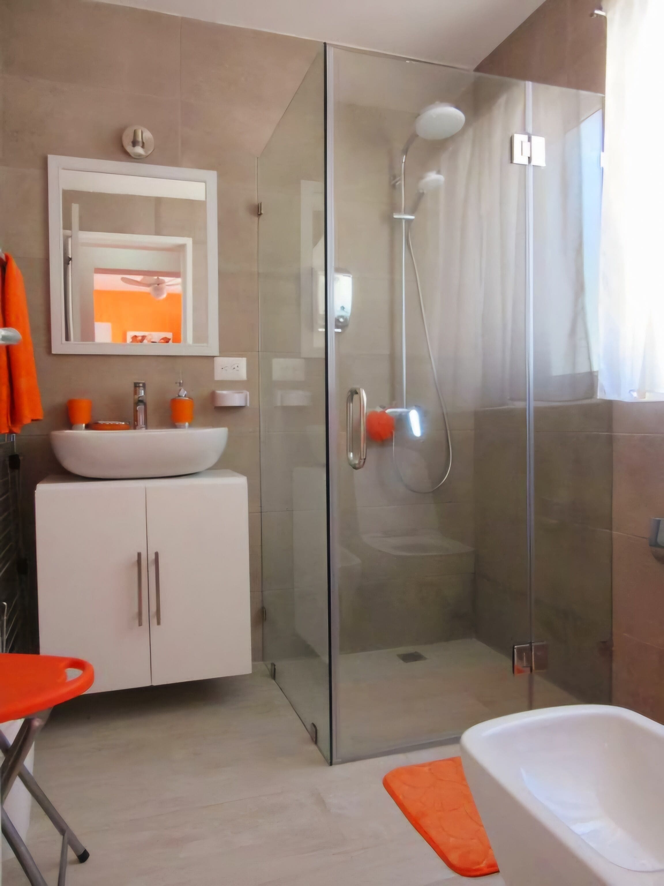 Standard Studio, Non Smoking | Bathroom | Shower, rainfall showerhead, free toiletries, hair dryer