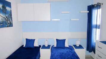 Executive Apartment, Non Smoking, Courtyard View | In-room safe, individually decorated, individually furnished, desk