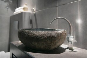Bathroom sink - Kalemegdan GREEN Area Apartment (Belgrade)