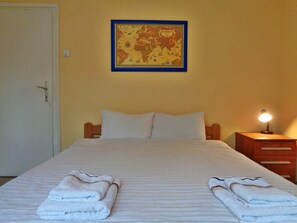 In-room safe, individually decorated, soundproofing, iron/ironing board - Kalemegdan GREEN Area Apartment (Belgrade)