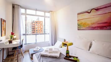 Apartment | 1 Schlafzimmer, Zimmersafe, Schreibtisch, laptopgeeigneter Arbeitsplatz