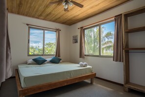 Panoramic Apartment, Multiple Beds, Non Smoking, Ocean View | 1 bedroom, free WiFi, bed sheets - Casa Swell (Cóbano)