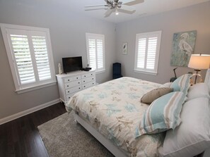 6 bedrooms, iron/ironing board, internet