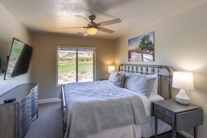 3 bedrooms, iron/ironing board, free WiFi, bed sheets