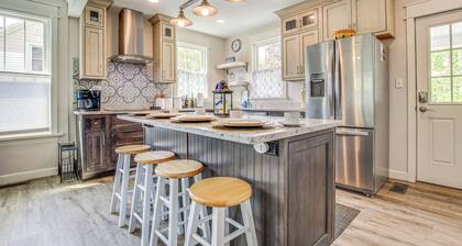 Lavish House w/ Patio - 2 Blocks to Green Lake!