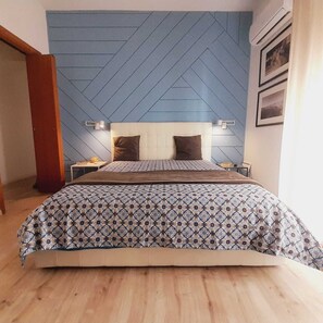 3 soverom, safe på rommet, skrivebord og strykejern/-brett