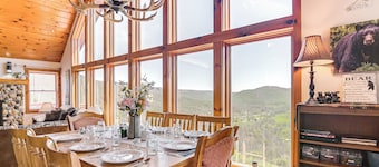 NY! Mountaintop Chalet-15 Min till Snowshoe Resort