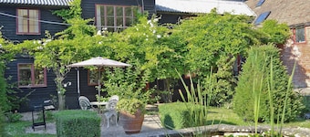 Barn Terrace - 28972