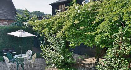 Barn Terrace - 28972