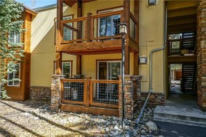 Property grounds - Columbine 108 (Condo) Apartment 1 Breckenridge Resort Managers (Breckenridge)