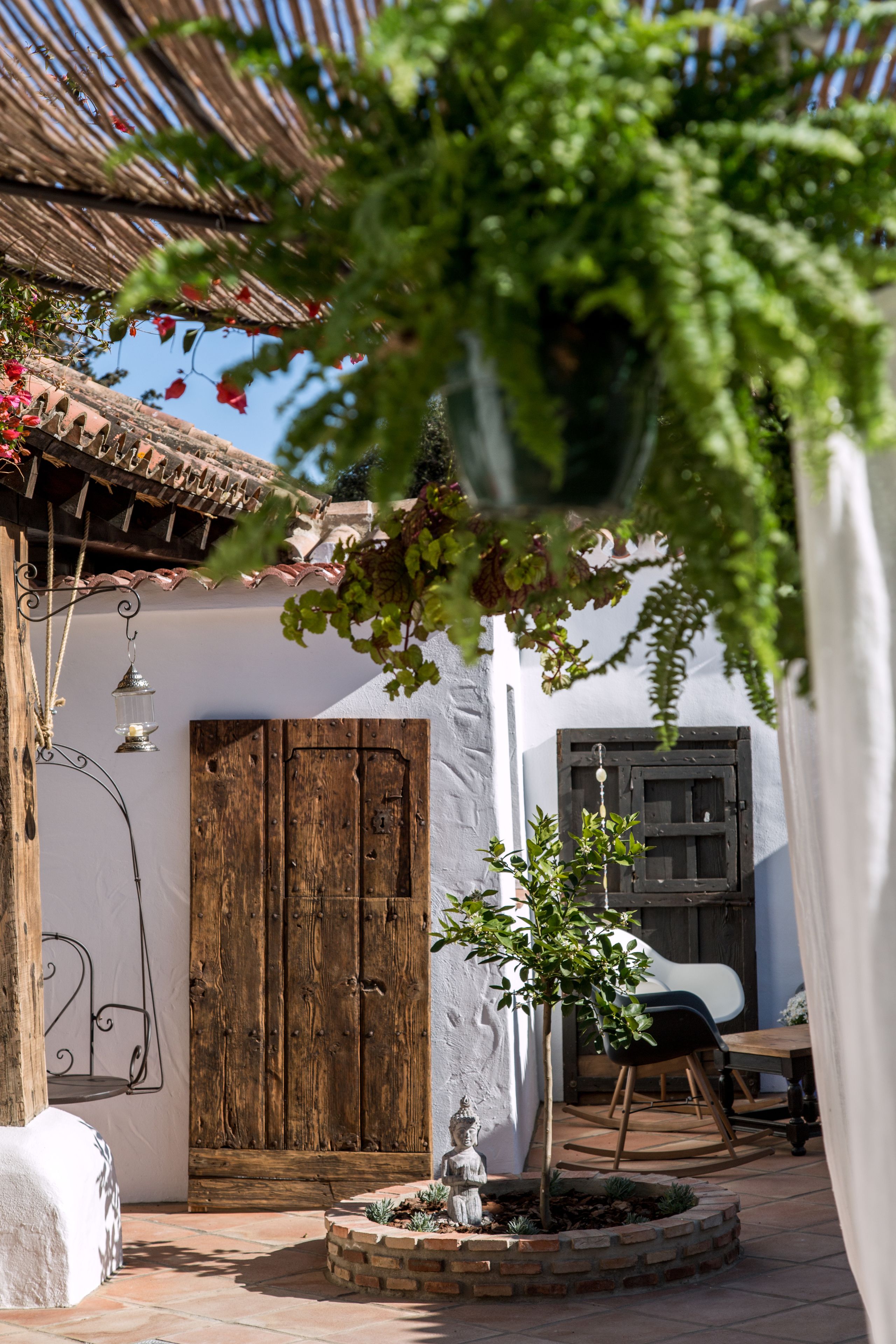 المنشأة من الداخل