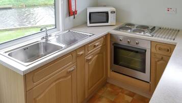 Cookware/dishes/utensils