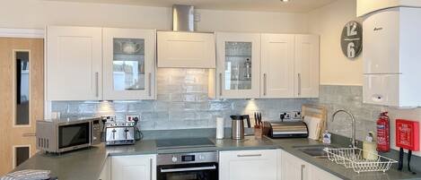 Lavastoviglie, pentole/stoviglie/utensili