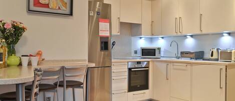 Dishwasher, highchair