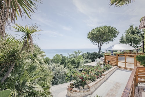 app. 1 Villa Osca a view of the sea and trabocchi, holiday abruzzo