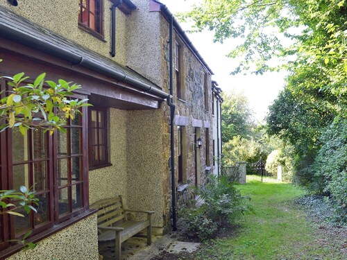 3 huoneen majoitus Llangaffo, Anglesey