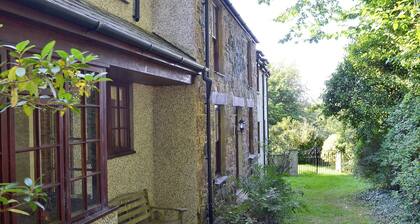 3 huoneen majoitus Llangaffo, Anglesey