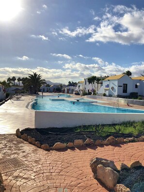 Outdoor pool - Superb South Facing Monte Castillo Bungalow. Recent refurb. (Castillo Caleta de Fuste)