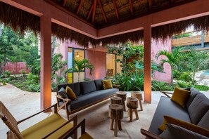 Hiên