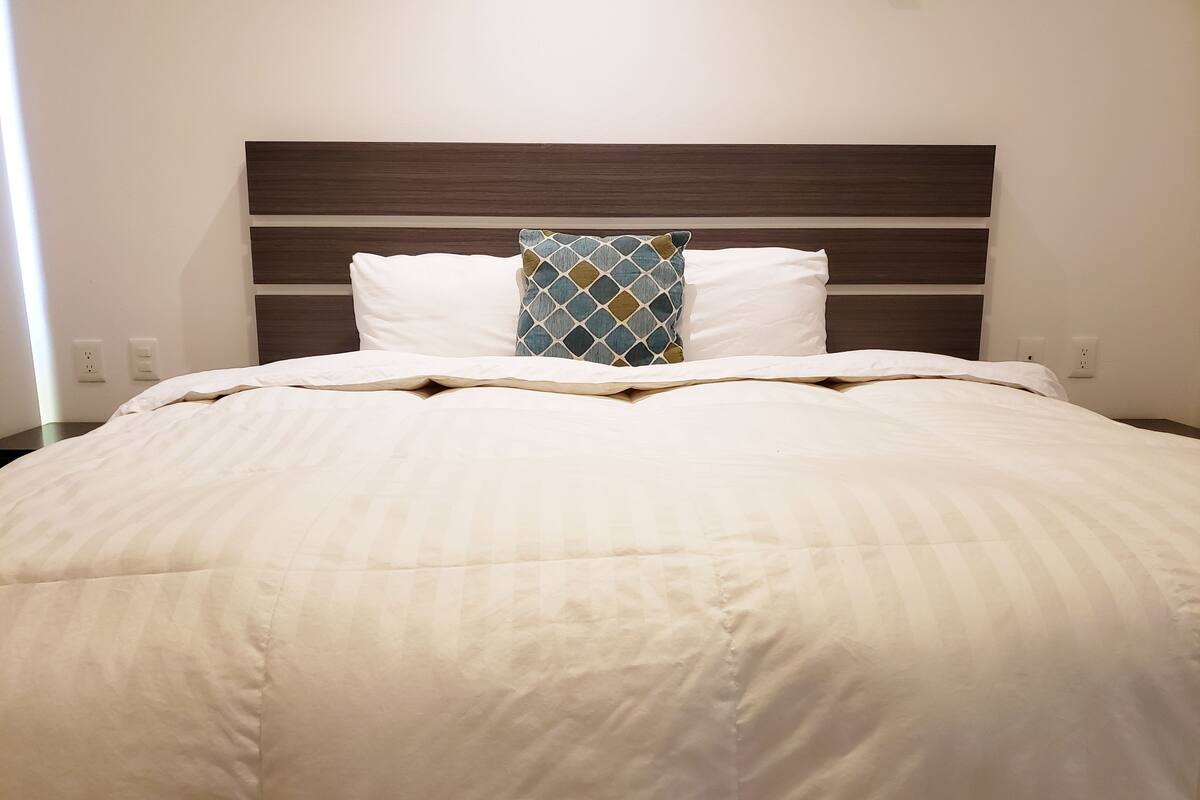 Superior-Doppelzimmer | Bügeleisen/Bügelbrett, Zustellbetten, kostenloses WLAN, Bettwäsche