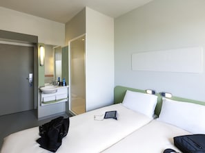 Basic Room, 2 Single Beds | Soundproofing, free WiFi, bed sheets - Ibis Budget Valencia Alcasser (Silla)