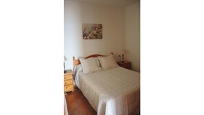 1 chambre, bureau, fer et planche Ă repasser, Wi-Fi gratuit