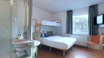 Triple Room, 1 Double Bed | Soundproofing
