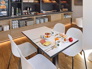 Restaurant - B&B HOTEL Köln-Marsdorf (Cologne)