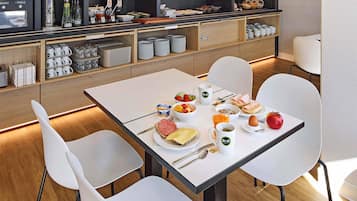 Daily buffet breakfast (EUR 13.9 per person)