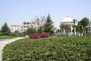 Property grounds - Seaside City Resort Village (Wuhan)