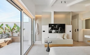 Premium Double Room | 1 bedroom, in-room safe, desk, free WiFi