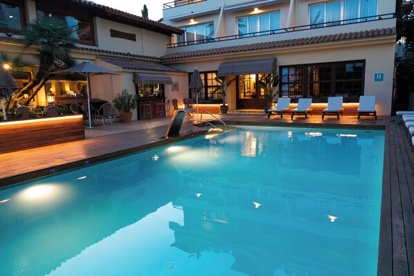 Front of property - evening/night