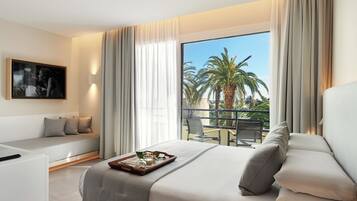 Suíte júnior, vista para o mar | 1 quarto, cofres nos quartos, escrivaninha, Wi-Fi de cortesia