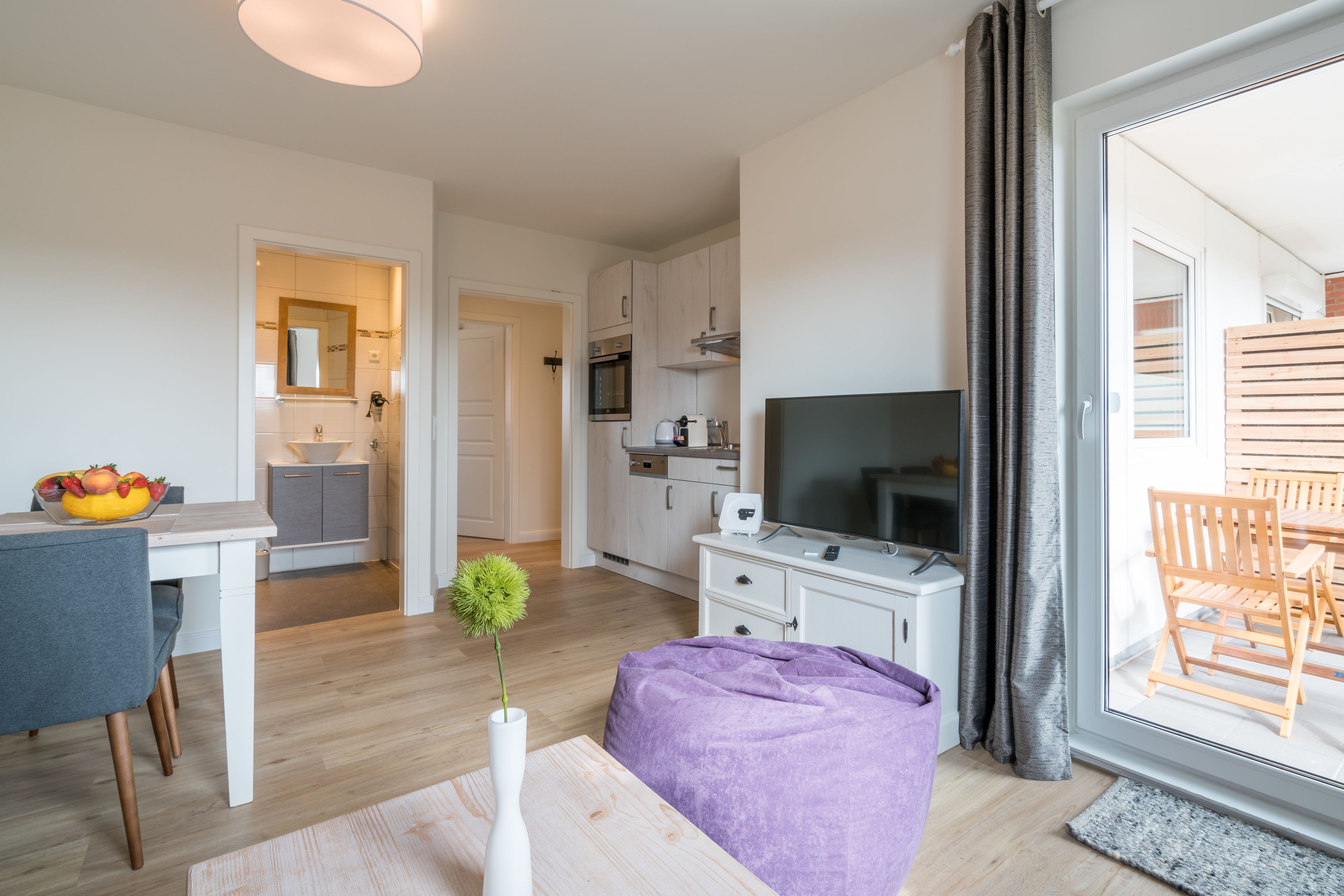 Apartment, Balcony | Living area | Flat-screen TV, iPod dock, MP3 dock