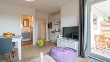Apartment, Balcony | Living area | Flat-screen TV, iPod dock, MP3 dock