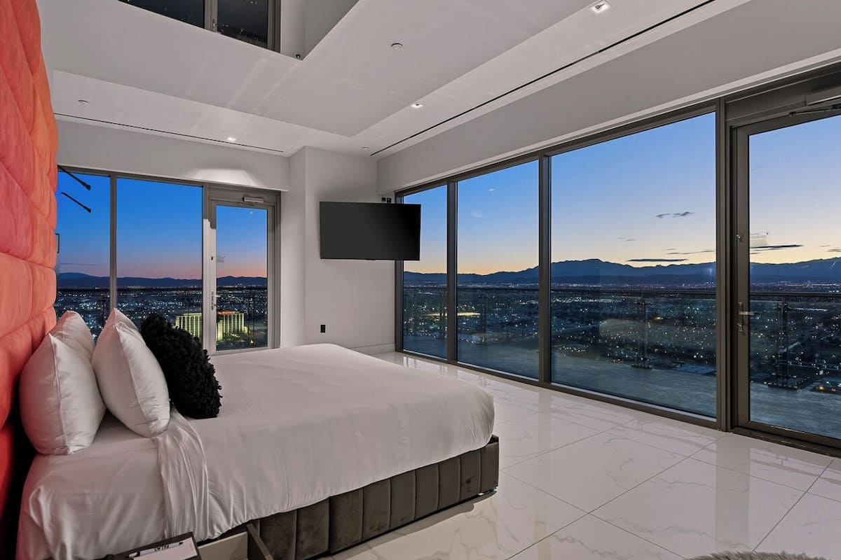 Designer Penthouse | Full Strip View | Jacuzzi Unavailable